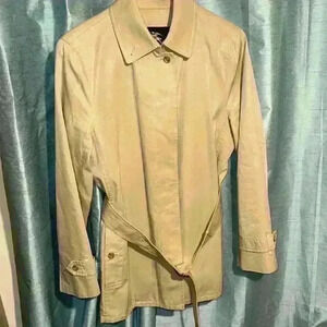 🔥 Burberry Coat 🔥